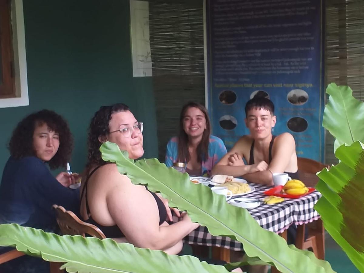 Bandula Home Stay Σιγκιρίγια Εξωτερικό φωτογραφία