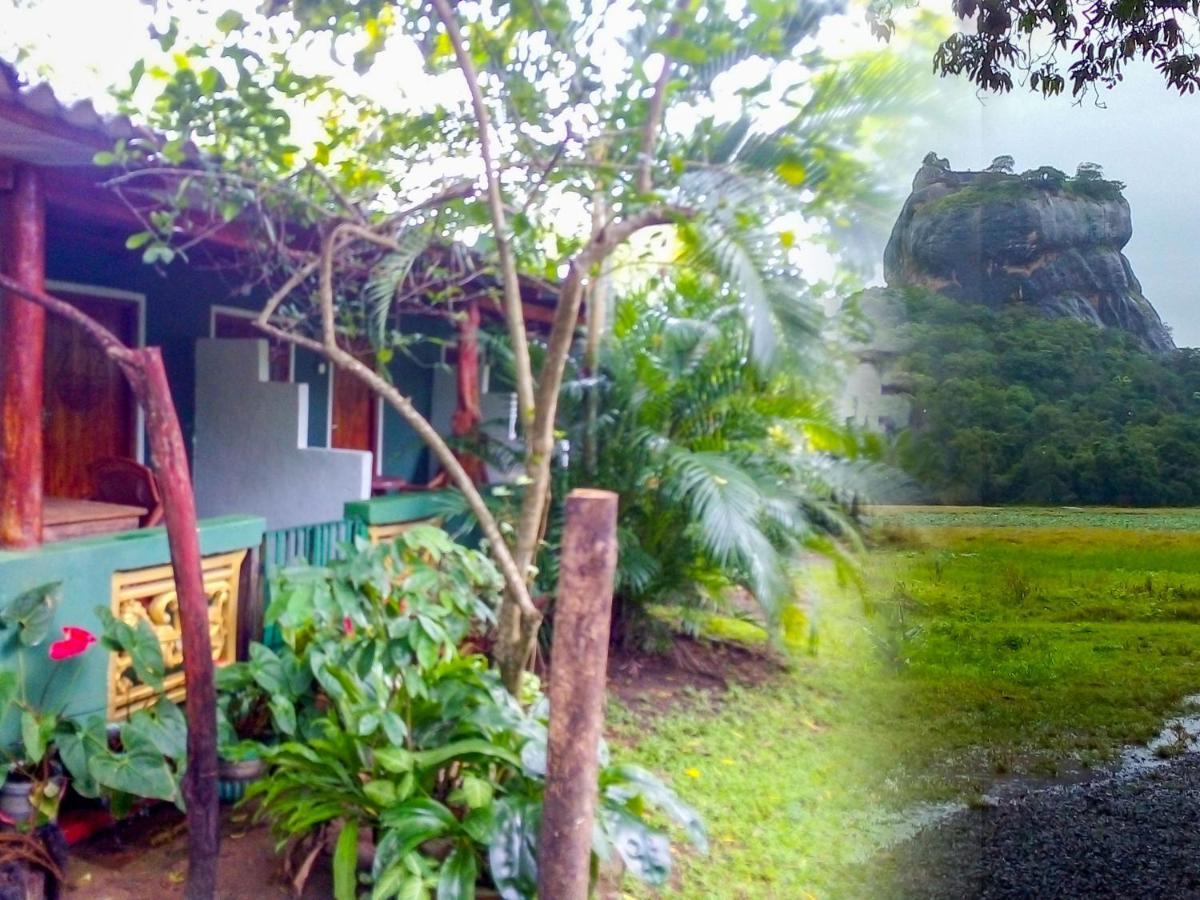 Bandula Home Stay Σιγκιρίγια Εξωτερικό φωτογραφία